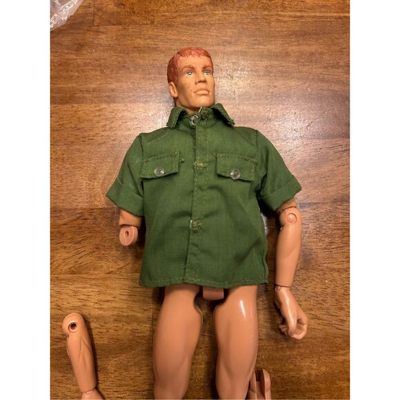 GI Joe Vintage 1996 US Army 12 inch Action Figure  arm and leg not attached no p - Picture 1 of 8